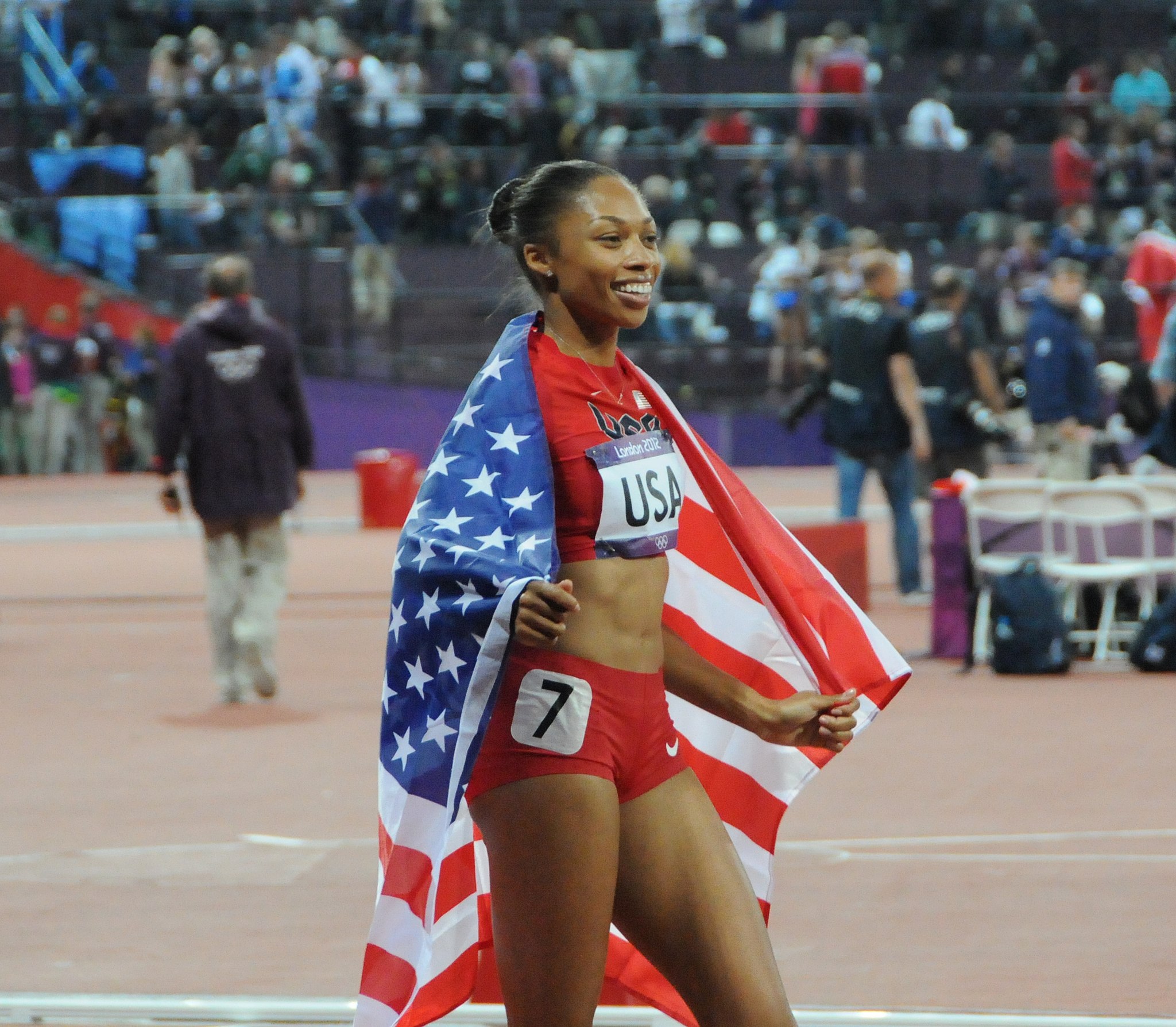 Allyson Felix shoes, Winning 400 meter race in Saysh after Nike