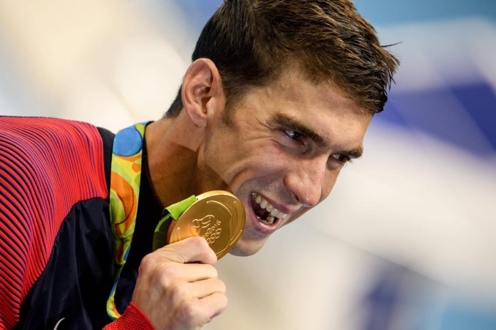 michael phelps wearing 22 medals
