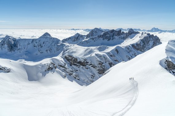 For freeride professionals: the steep wall descents at Dachstein glacier.