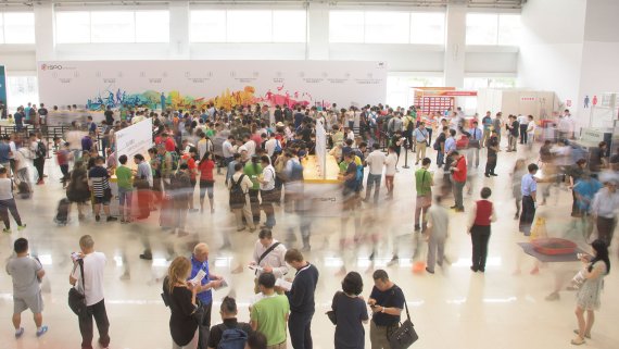 Visitors at ISPO Shanghai 2017. 