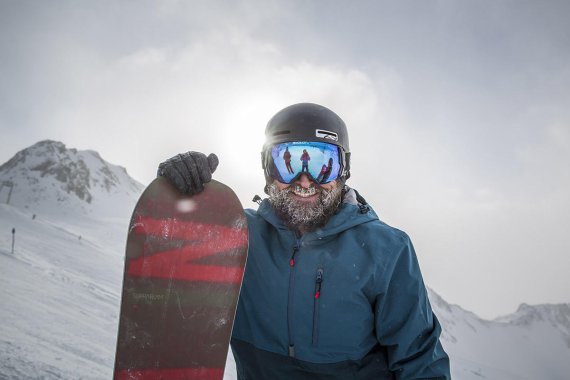 Tommy Delago ist Firmengründer der Snowboard-Marke Nitro.