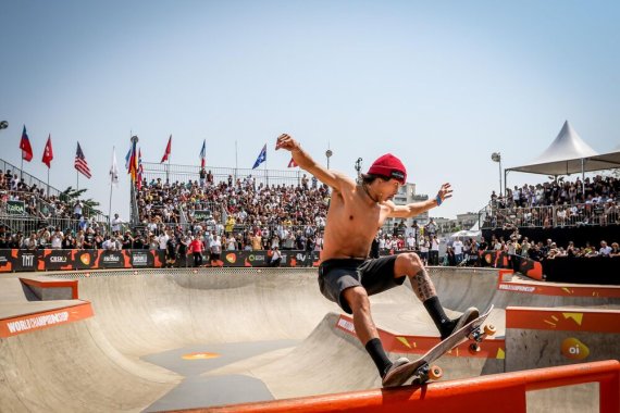 Heimana Reynolds from the USA is currently one of the world's best skateboarders.