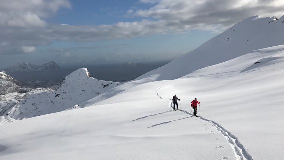 PrimaLoft lebt Verantwortung und strebt stets nach der perfekten Balance aus Performance und Nachhaltigkeit.