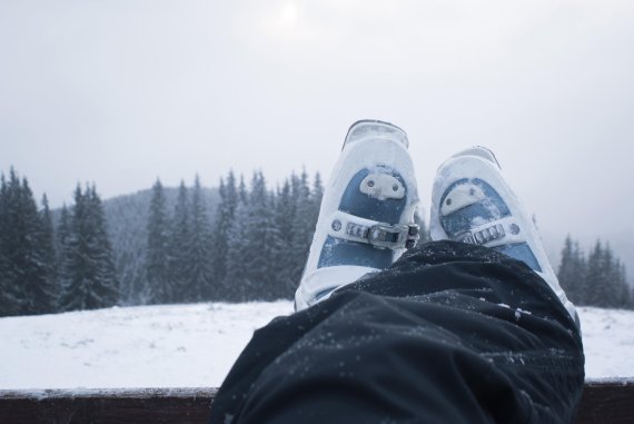 Gutes Zeichen, wenn die Schnallen der Skistiefel auch in der Mittagspause geschlossen bleiben