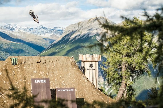 Nine Knights Mtb Tricks Die Sie Noch Nie Gesehen Haben