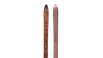 Grown Ski ISPO Award 2018 Eco The Grown Outdoor Creativity Lab specialises in the design of regenerative design solutions. An example of this is their ski "MonViso Hemp edition", which combines systemic design, natural, local materials with innovative production methods. In 2018 Grown received the ISPO Award in Eco Achievement Hardgoods.