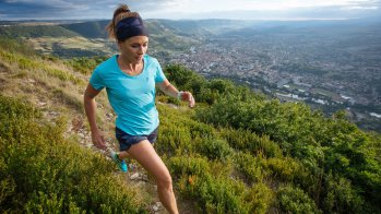Trend 4, Trailrunning has come to stay: For the majority of runners, the experience of nature is more important than measurable results (according to Salomon, this is the case for 72 percent of runners). Away from the paved paths, Trail Running offers just that: away from the noise of the city, nature on footpaths provides a varied and demanding ambience for a real running experience. Trend 4, Trailrunning has come to stay: For the majority of runners, the experience of nature is more important than measurable results (according to Salomon, this is the case for 72 percent of runners). Away from the paved paths, Trail Running offers just that: away from the noise of the city, nature on footpaths provides a varied and demanding ambience for a real running experience.
