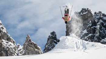 Credit: Klaus Polzer for fishing sports If you want to jump while skiing, you need a stable trunk. One strengthens these muscles considerably with push-ups.