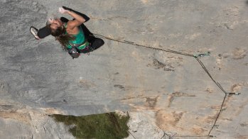 mb-170921-BarbaraZangerl2 Whether climbing or bouldering: Barbara Zangerl convinces at the rock.