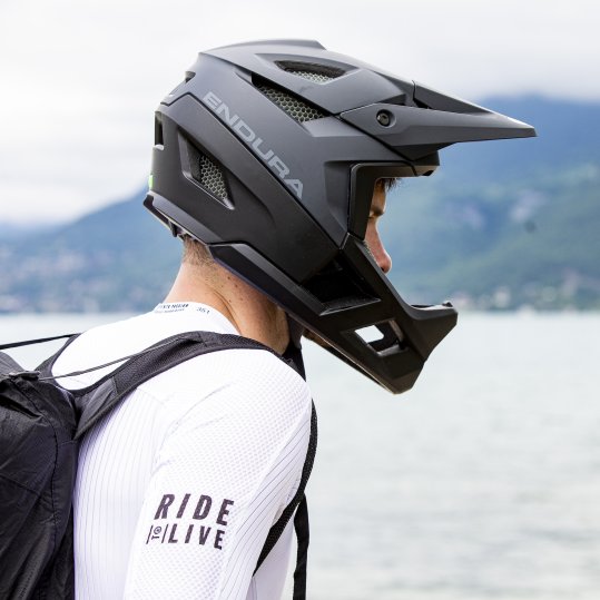 full face helmet backpack