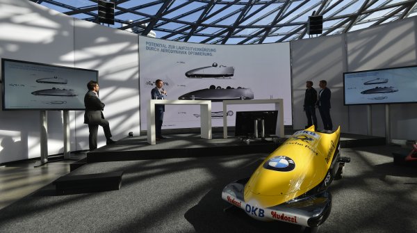 In der BMW Welt in München verkündete der Konzern sein weiteres Wintersport-Engagement.