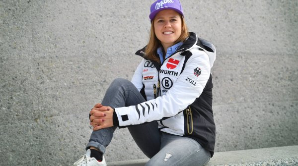 Das DSV-Team um Skifahrerin Viktoria Rebensburg wird in Zukunft weiterhin von Würth unterstützt.