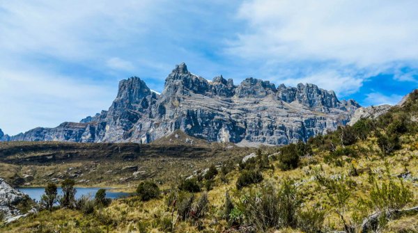 Carstensz-Pyramide: Besteigung des höchsten Berges Ozeaniens