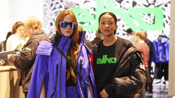 20250217_Outdoor Fashion 2025_HeaderNEW Two fashion people