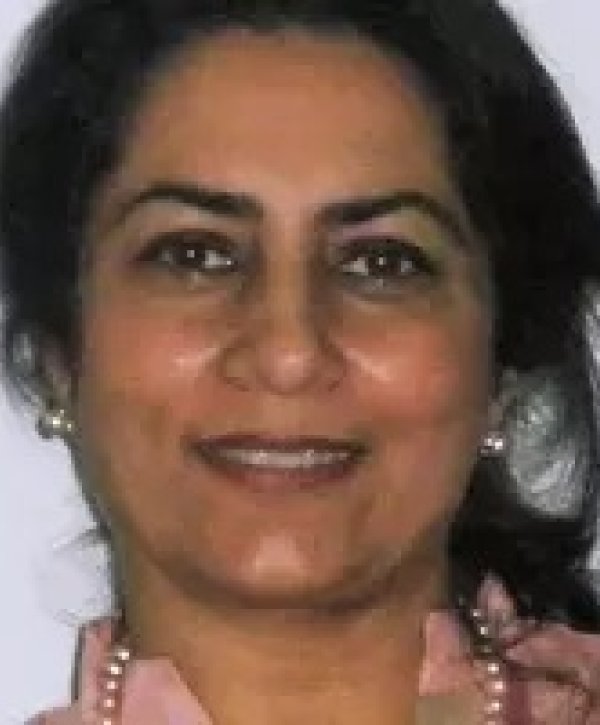 Dr Samia Khan, Pakistan